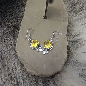 🌷NWOT🌷Citrine Quartz 925 Silver Overlay earrings